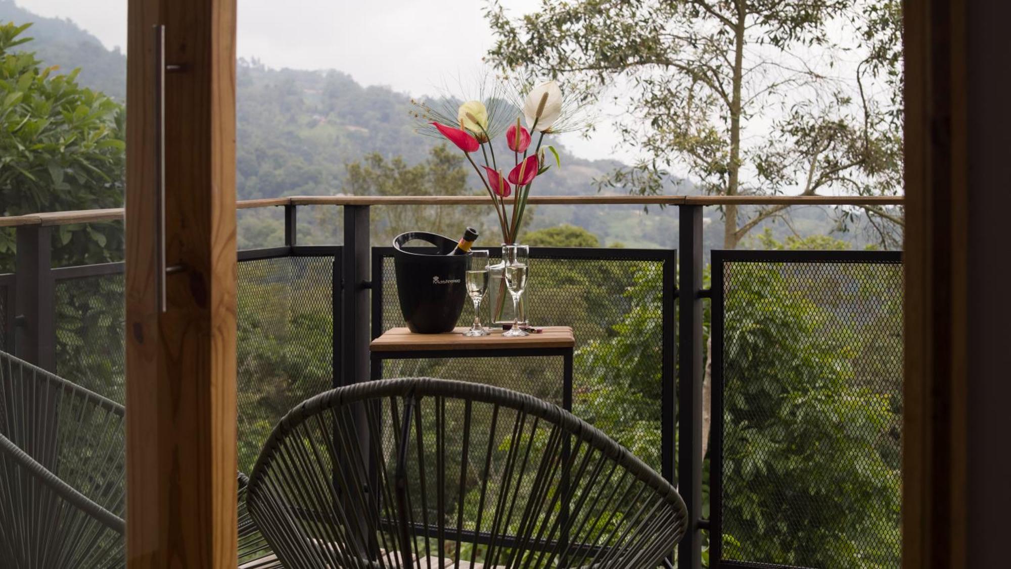 Hotel La Palma Y El Tucan - Cafe Y Naturaleza Zipacon ภายนอก รูปภาพ